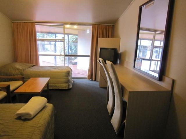 Vr Auckland Airport Room photo